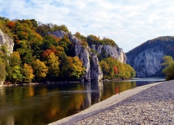 Rzeka, Skały, Drzewa, Jesień