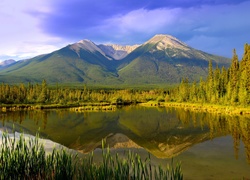 Kanada, Park Narodowy Banff, Jezioro Vermilion, Góry