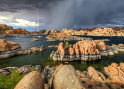 Jezioro, Zbiornik Watson Lake, Skały, Miasto Prescott, Stan Arizona, Stany Zjednoczone, Piorun