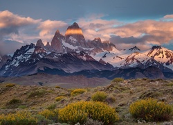 Góry, W, Chmurach, Śnieg, Roślinność, Patagonia, Argentyna