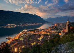 Czarnogóra, Porto Montenegro, Rzeka, Góra, Miasto