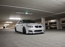 BMW, e60