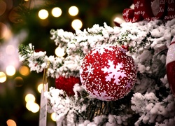 Boże Narodzenie, Dekoracje, Bombka, Gałązki, Śnieg, Blask