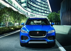 Jaguar, F-Pace, Droga, Wieżowce