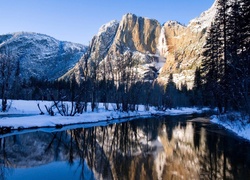 Stany Zjednoczone, Stan Kalifornia, Park Narodowy Yosemite, Góry, Rzeka, Zima