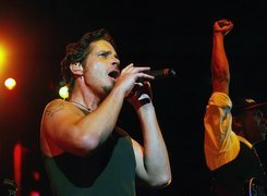 Audioslave,facet, mikrofon