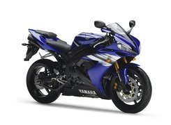 Motory Yamaha, Sportowe, Ścigacze,kierownica,lusterka,tłumik , siedzenie ,światła ,koła,opony ,niebieski