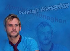 Dominic Monaghan, t-shirt, krawat