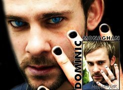 Dominic Monaghan,niebieski oczy, czarne paznokcie