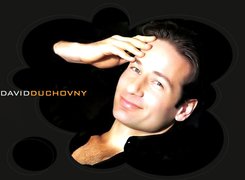 David Duchovny,niebieskie oczy, ręka