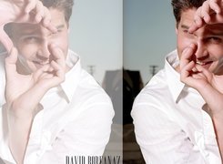 David Boreanaz, biała koszula
