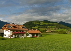 Dom, Góry