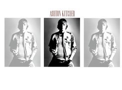 Ashton Kutcher,długie, włosy