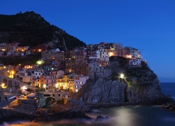 Włochy, Cinque, Terre, Manarola, Skały, Morze, Oświetlone, Domy