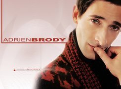 Adrien Brody,sweter, szalik