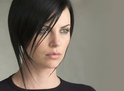 Charlize Theron,ciemne, pasma