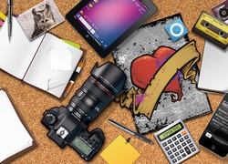 Aparat fotograficzny, Kalkulator, Telefon komórkowy, Kasety, Tablet