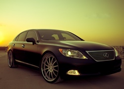 Lexus, LS460