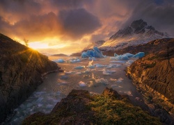 Góry, Rzeka, Chmury, Zachód, Słońca, Masyw, Torres Del Paine, Chile