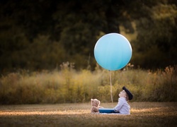 Chłopiec, Balon, Łąka, Las