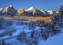 Zima, Góry, Lasy, Pociąg, Kanada, Góry Skaliste, Park Narodowy Banff, Rzeka