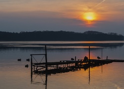 Jezioro Lusowskie, Wielkopolska, Zachód słońca, Pomost, Ptaki, Kaczki