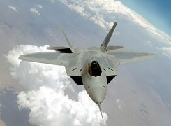 F-22 Raptor, Chmury