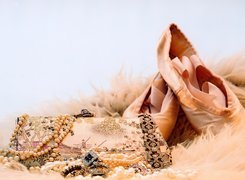 Warmtoast, baletki, torebka, perły, biżuteria