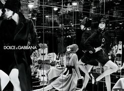 Dolce And Gabbana, kobiety, płaszcz, futro, lustro