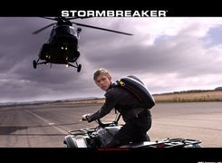 Stormbreaker, Alex Pettyfer, śmigłowiec, quad, ulica, niebo