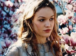 Julia Stiles, kwiaty