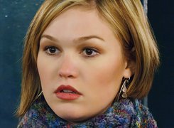 oczy, Julia Stiles