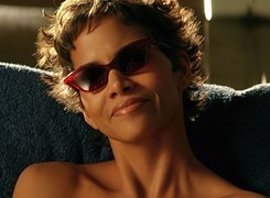 Halle Berry, czerwone, okulary, przeciwsłoneczne