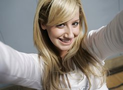 Twaz, Ashley Tisdale