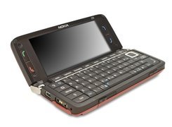 Nokia E90, Czarna, Czerwona, Otwarta