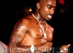 2 Pac, Naszyjnik