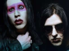 Marilyn Manson, Okulary, Czerwone, Usta