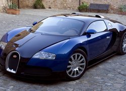 Granatowy, Bugatti Veyron, Zabytkowe, Uliczki