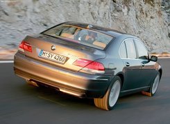 Droga, BMW 7, E65, Sedan