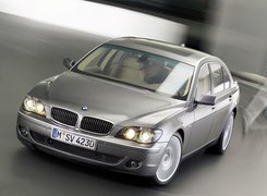 Srebrny, Bmw Seria 7, E66, Zakręt