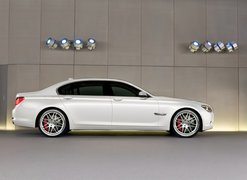 Biała, BMW F01, Czerwone, Zaciski
