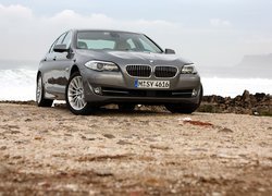 Przód, BMW seria 5, F10, Skały