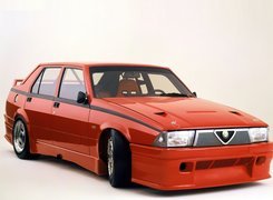 Alfa Romeo 75, Sedan, Zderzak