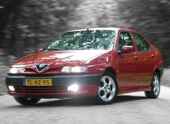 Alfa Romeo 146, Halogeny