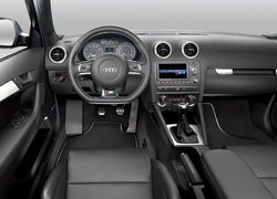 Audi S3, Wnętrze