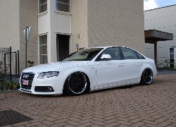 Obniżone, Audi A4 B8