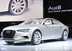 Audi A7, Salon, Wystawa