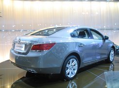 Buick LaCrosse, Prezentacja, Modelu