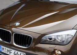 BMW X1, Maska, Reflektor