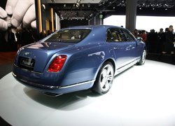 Bentley Mulsanne, Prezentacja, Lampa, Tył